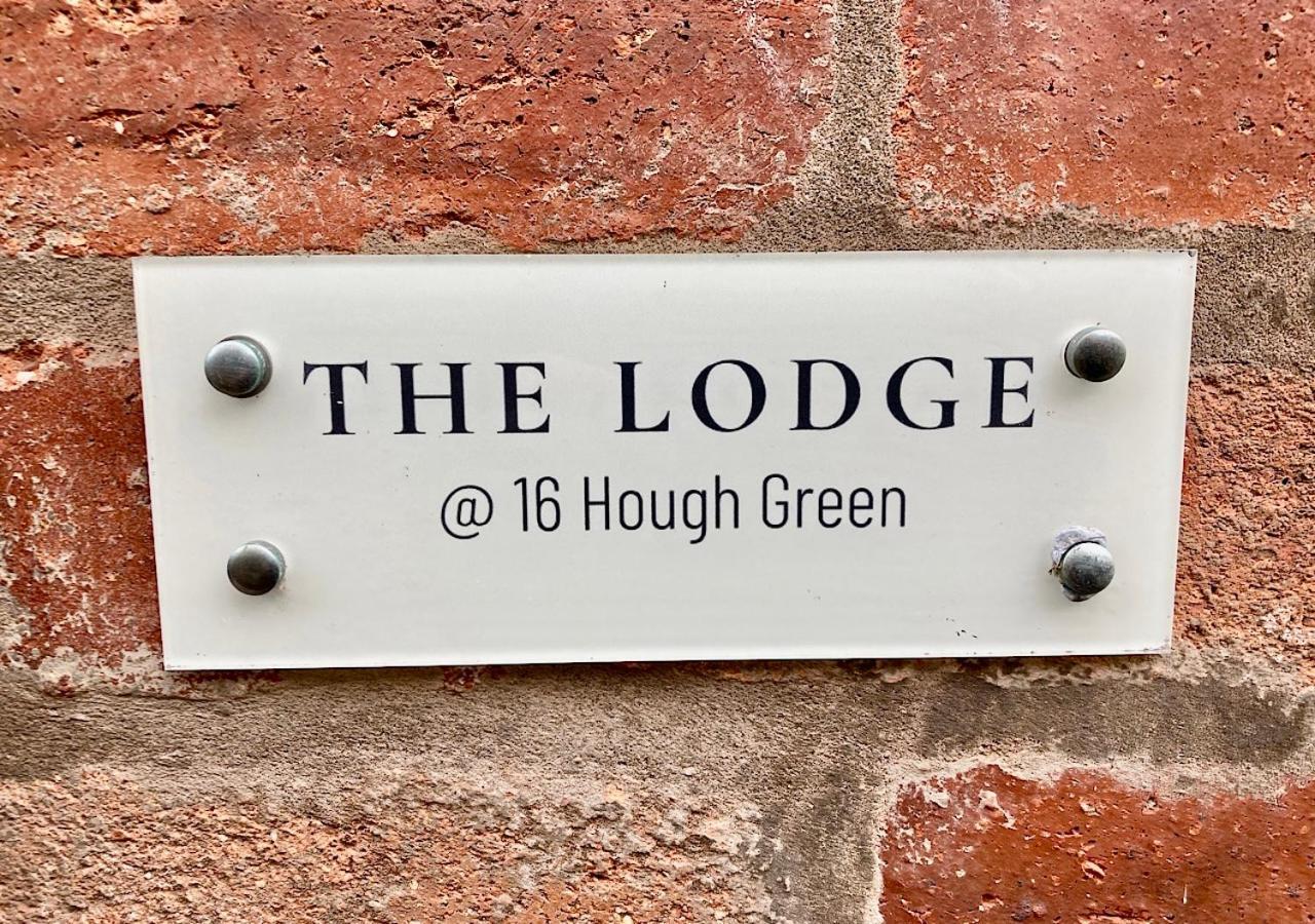 The Lodge Chester - Luxury Apartment For Two, With Free Parking! Hough Green Eksteriør billede