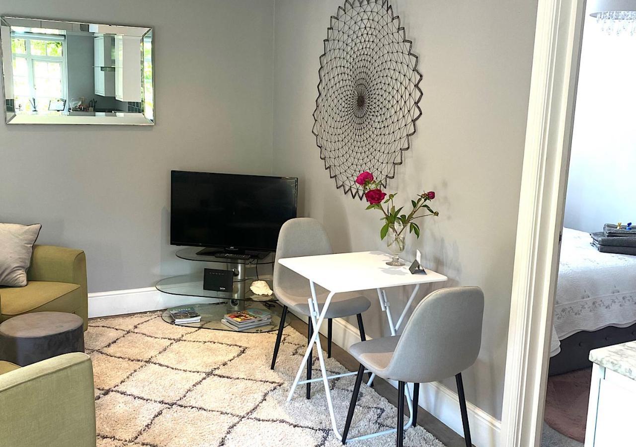 The Lodge Chester - Luxury Apartment For Two, With Free Parking! Hough Green Eksteriør billede