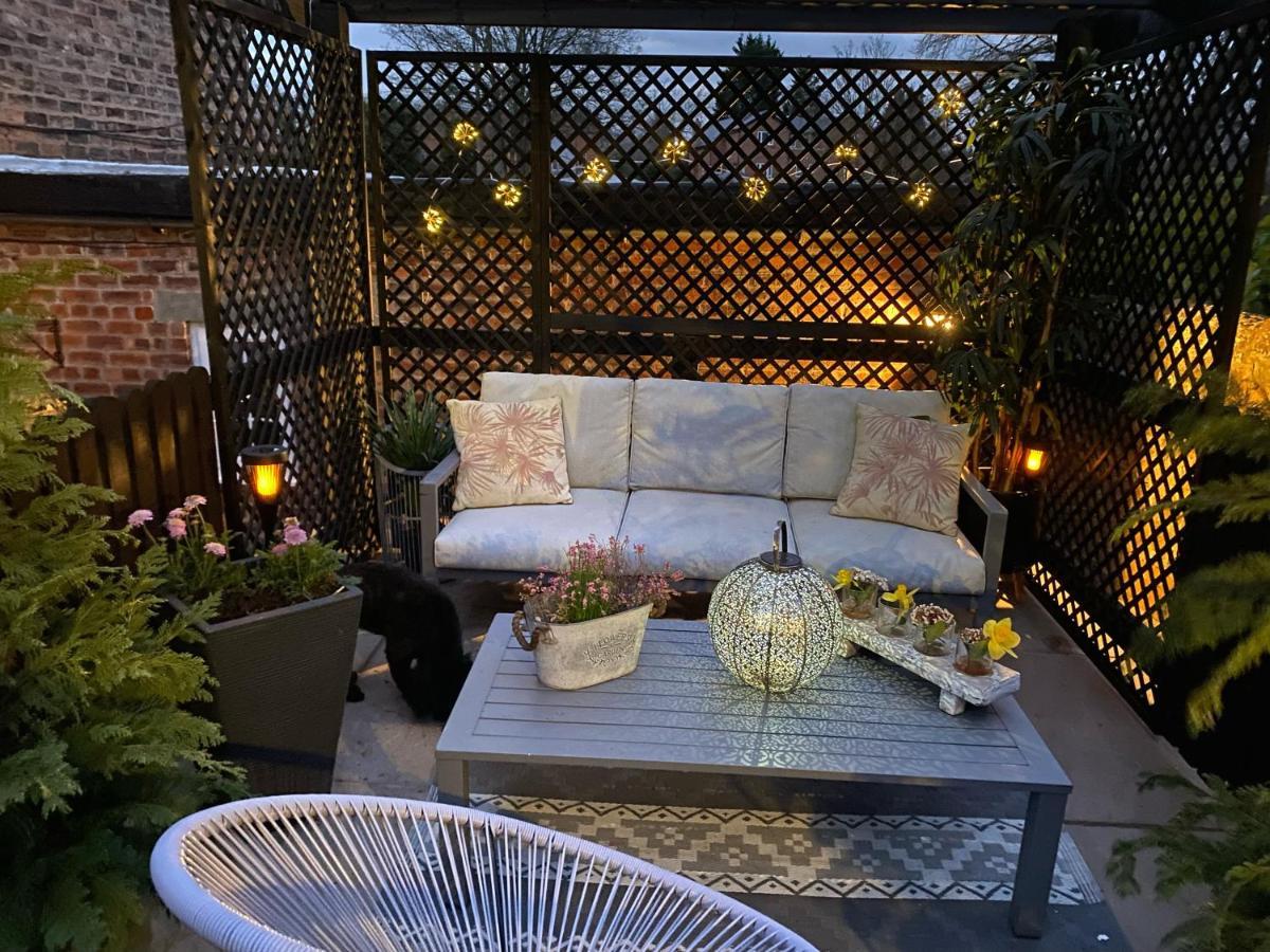 The Lodge Chester - Luxury Apartment For Two, With Free Parking! Hough Green Eksteriør billede